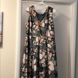 Size 18W Floral Lane Bryant Dress